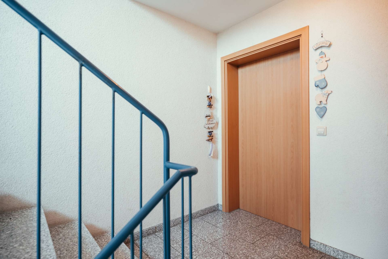 Treppenhaus bzw. Eingangsbereich der Wohnung