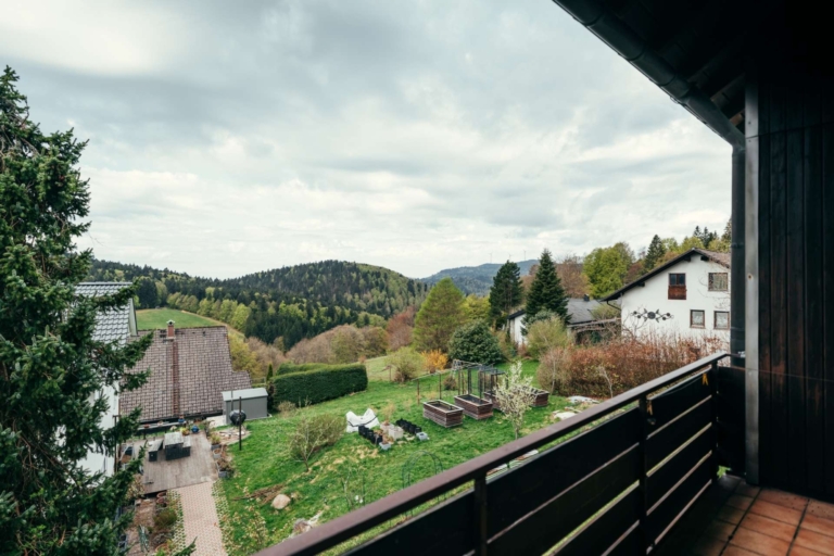 Balkon mit schönem Blick ins Grüne